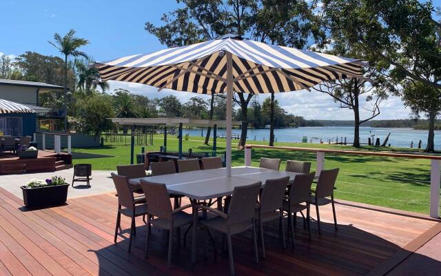 Laguna Lodge waterfront accommodation Sussex Inlet