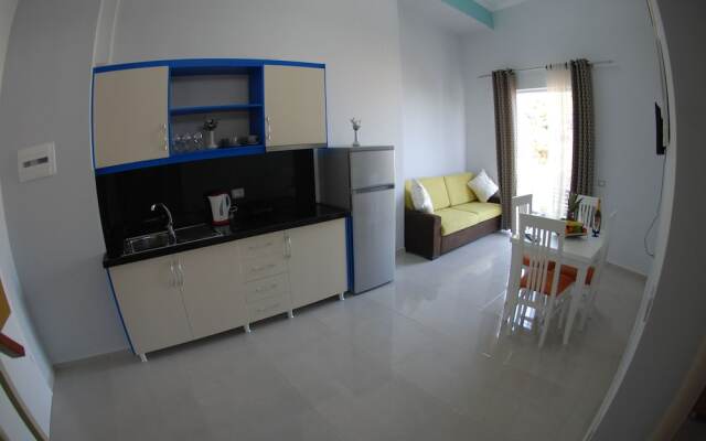 Crown Deluxe Apartments