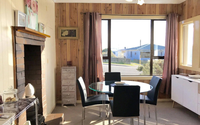 Bluff Ocean Vista Motel