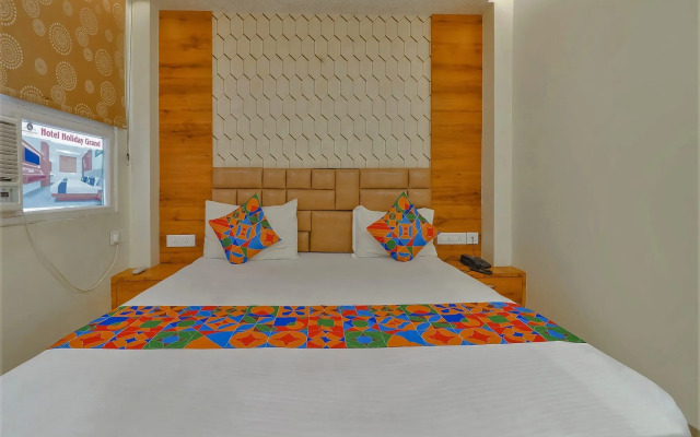 Fabhotel Holiday Grand