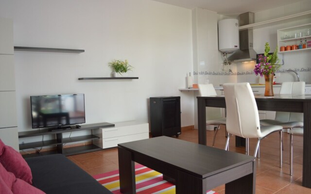 Ground floor apt with kitchenette, private patio, west facing