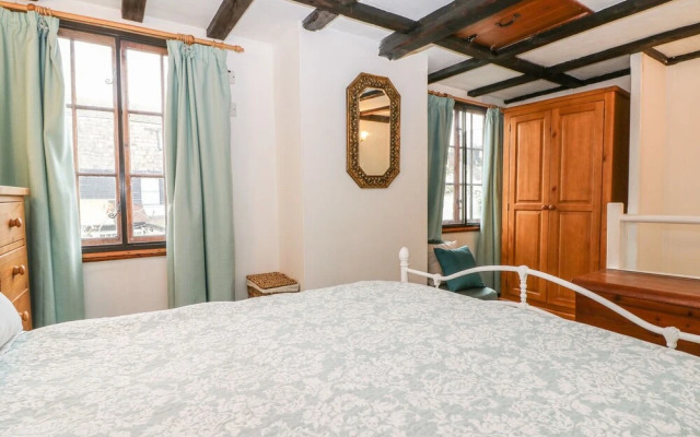 Swanfield Cottage