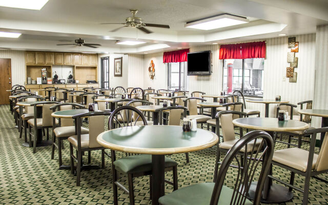 Country Inn & Suites by Radisson Erie