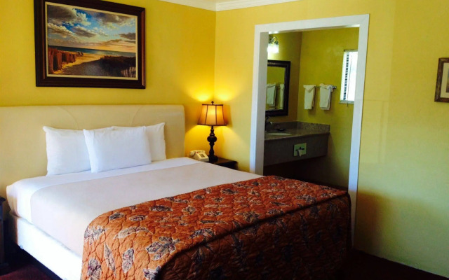 Inn By the Bay Monterey