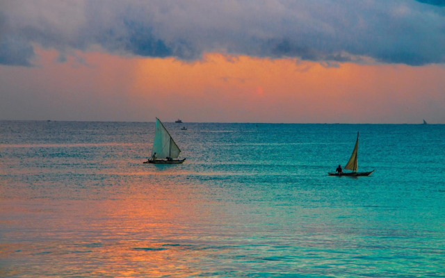 Sunrise Beach Resort
