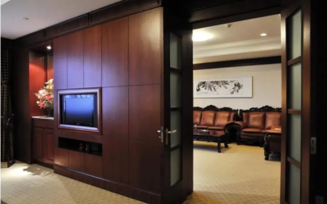 Starlight International Hotel