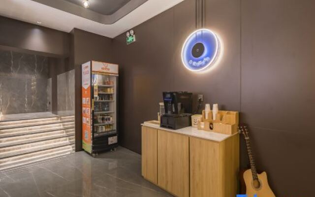 MANNSIC Hotel (Beijing Nongda Liudaokou Subway Station)