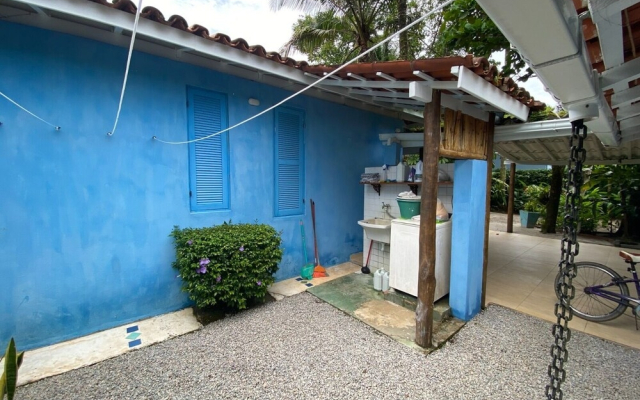 Casa com churrasqueira na Vila Barra Una