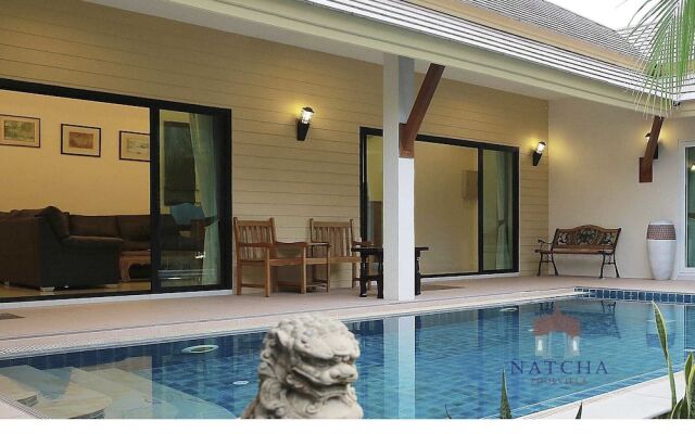 Natcha Pool Villa Pattaya