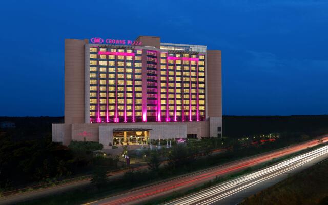 Crowne Plaza Kochi, an IHG Hotel