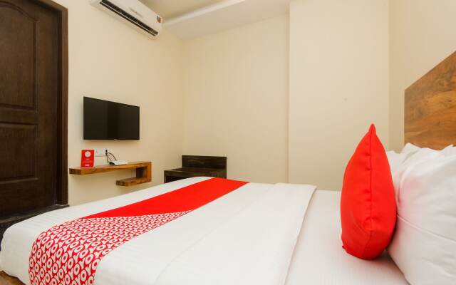 OYO 11747 Hotel Sai Comforts