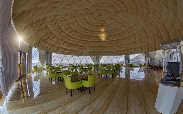 Petra Bubble Luxotel