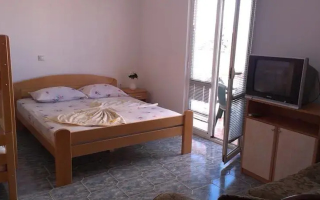 Apartments Luka