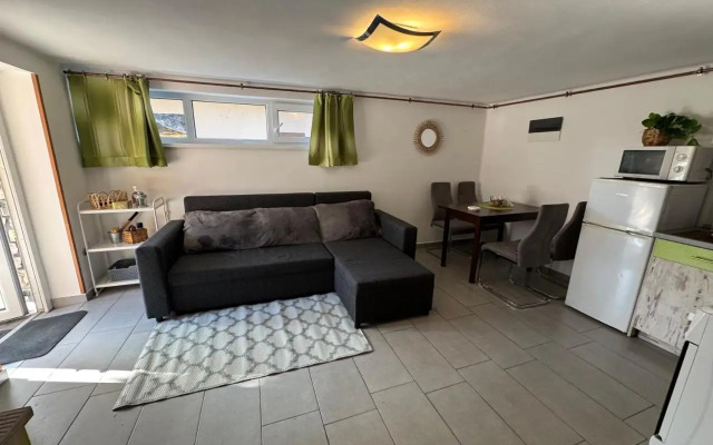Liliana Apartman és Csónakház
