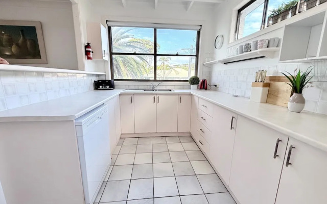 Korora Court by Charlesworth