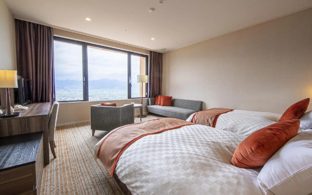 Fruit Park Fujiya Hotel