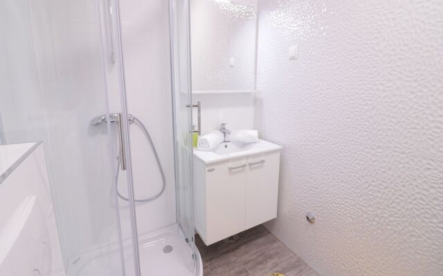 Apartments & Rooms Danivan Pool Villas