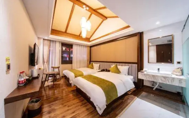 Guixiang Huju B&B (Jianshui Ancient City)
