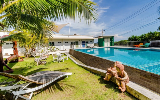 Chalong Hill Tropical Garden Homes