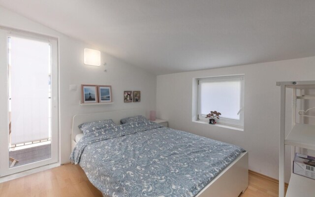 Amazing Apartment in Dramalj With Wifi