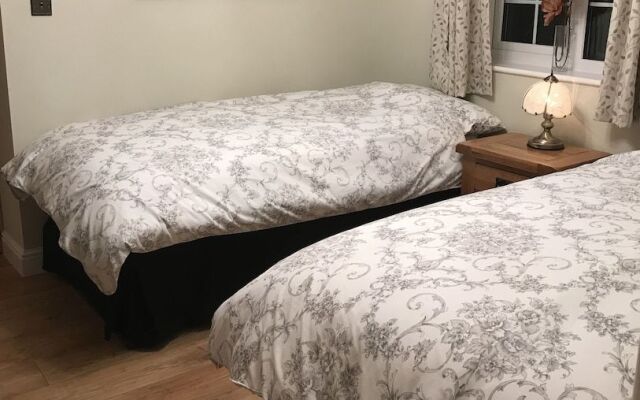 The Lodge Bed and Breakfast