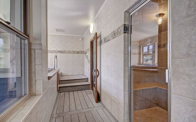 River Mnt Lodge W105D