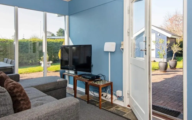 6 Person Holiday Home in Borkop