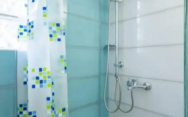 Roubnb Acropolis Museum 1BD Apt