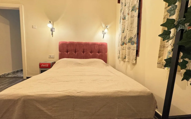 Callisto Pub & Kitchen & Hotel