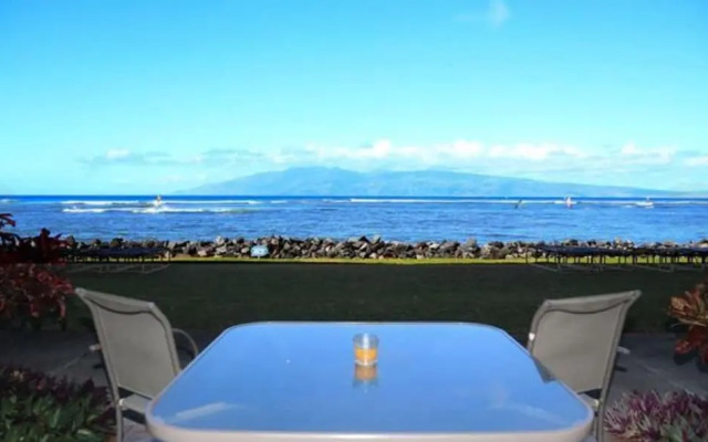 Kahana Reef 106 by RedAwning