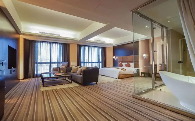 Justwin Grand Hotel