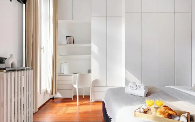 Le Marais & Place de la Republique 3BR