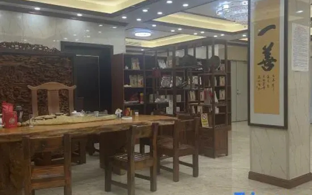Xinxing Guo'en Hotel (Liuzu's Hometown)
