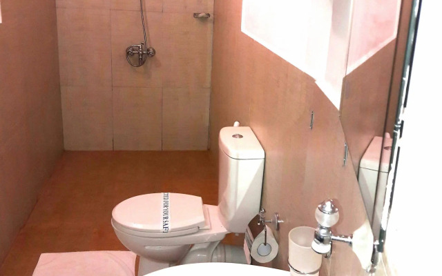 Thotupola Residence