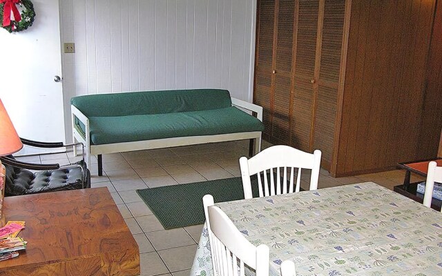 Gullway 2816 3 Br townhouse by RedAwning