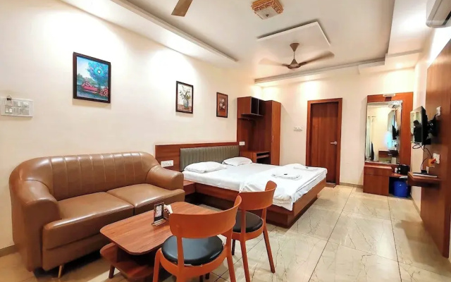 Hotel Meera Regency