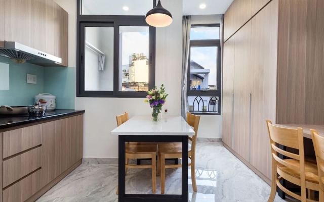 YOURS Apartment - Airport