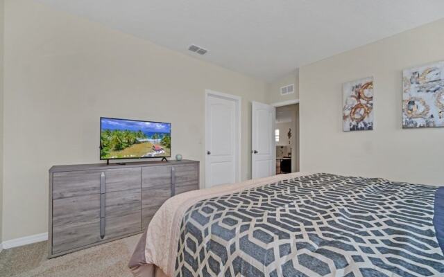 7535oakmoss 7 Bedroom Villa by RedAwning