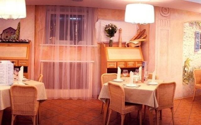 Ост-Вест Парк