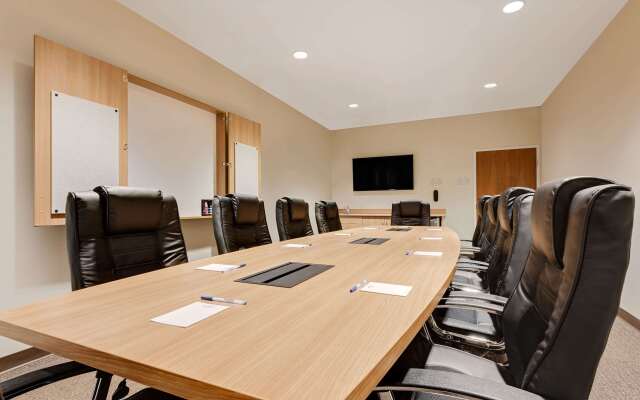 Microtel Inn & Suites by Wyndham Clarion