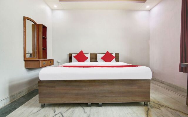 OYO 35941 Hotel Yuvraj Grand