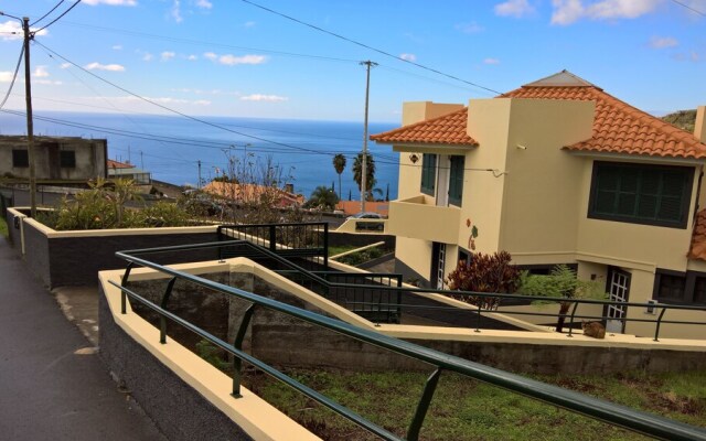 The Sun Palms House