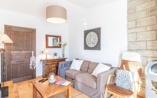 Charming Holiday Home in Empuriabrava With Pool