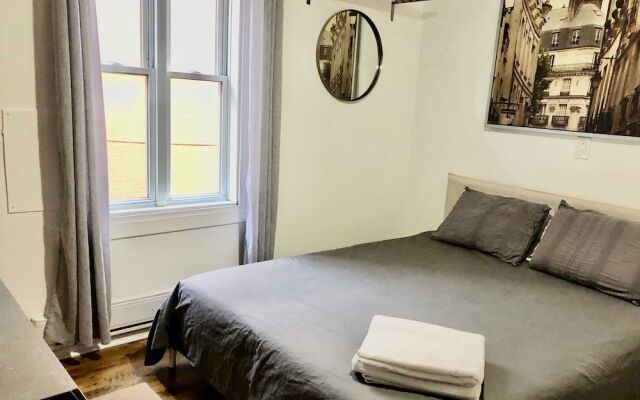 Chez Mont Royal Apartments