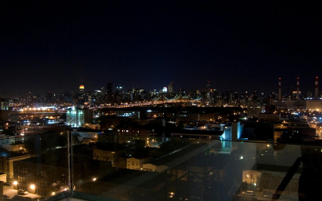 Holiday Inn L.I. City Manhattan View ( Closed)