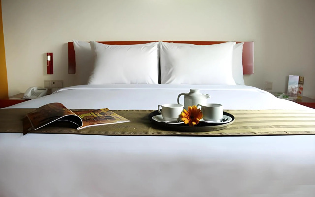 Sparks Life Jakarta, ARTOTEL Curated