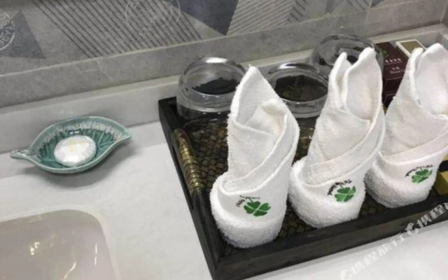 Kunming Tuyue Business Hotel