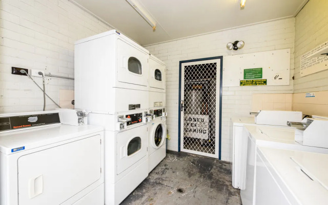 Cypress Pines Studio Villas