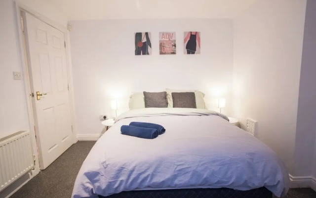 Short Stay Bristol - Warden Apartment