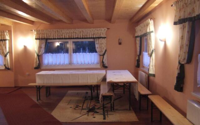 Antal Villa - 5mins to ski slope & 1min to skating